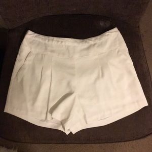 Trina Turk Women's Cream Shorts